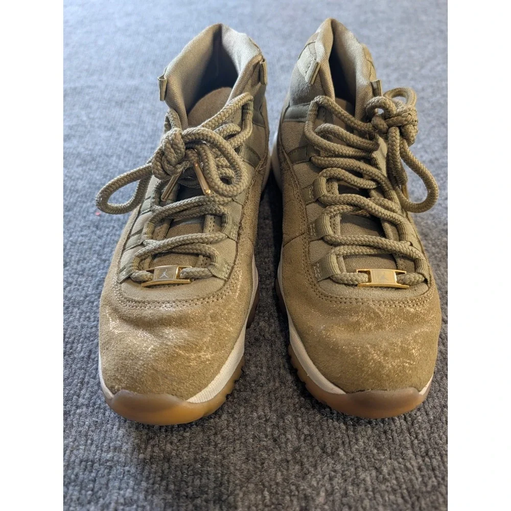 Air Jordan 11 Retro Olive Lux Size 8 AR0715-200 Metallic Neutral Olive Gum